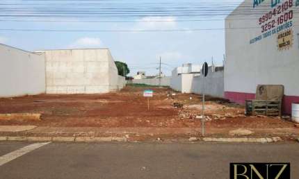 Terreno à venda no Conjunto Padre Chico, Arapongas 
