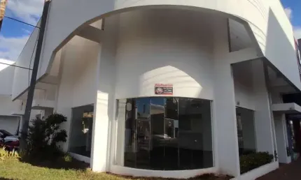 Prédio com 7 salas para alugar no Centro, Arapongas 