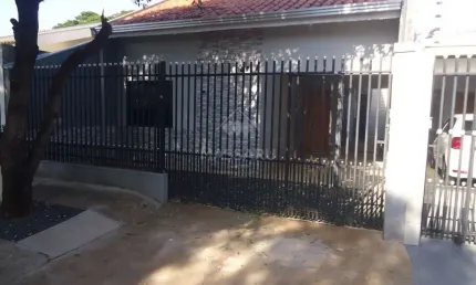 OPORTUNIDADE DE INVESTIR EM CASA ASSOBRADA NO JARDIM SÃO FRANCISCO