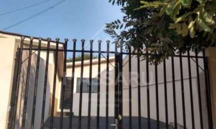 OPORTUNIDADE DE INVESTIR EM TERRENO INTEIRO COM TRÊS RESIDÊNCIAS EM SARANDI