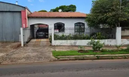 Casa com 3 quartos à venda na Rua Castro Alves, 921, Zona 06, Maringá
