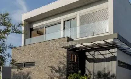 OPORTUNIDADE DE REALIZAR O SONHO DA CASA PROPRIA - IMÓVEL ALTO PADRÃO RECÉM CONSTRUIDO EM CONDOMINIO FECHADO