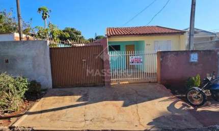 RESIDENCIA LOCALIZADA EM BAIRRO EM FRANCO CRESCIMENTO EM SARANDI