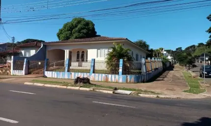 Casa comercial com 6 salas à venda na Rua Antônio Carniel, 591, Zona 05, Maringá