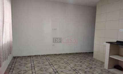 Casa com 2 quartos para alugar na Rua Rio do Veríssimo, 350, Vila Carmosina, São Paulo