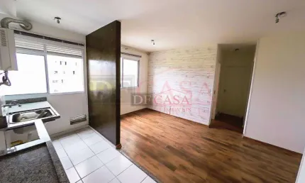 Apartamento com 2 quartos para alugar na Rua Victório Santim, 3086, Itaquera, São Paulo