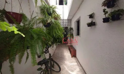 Casa com 3 quartos à venda na Rua Domenico Belli, 56, Vila Carmosina, São Paulo