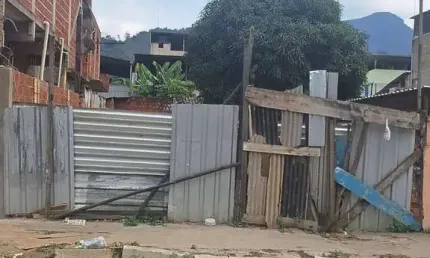 Lote Comercial 7,5 x 35 m2 - na Avenida - Melo Viana - COD 851