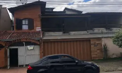 Casa de 3 Quartos, sendo 1 suite - Quitandinha - COD 13755