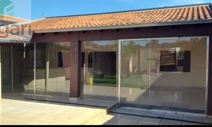 Casa com 3 quartos à venda na Avenida Laranjeiras, 2639, Marumbi, Londrina
