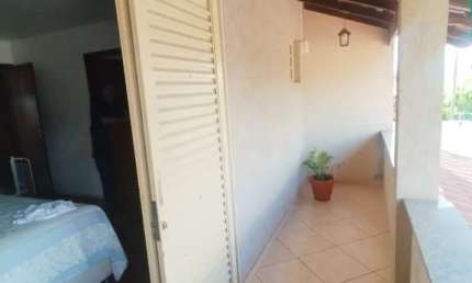 SOBRADO GEMINADO COM EXCELENTE LOCALIZAÇÃO ZONA LESTE LONDRINA
