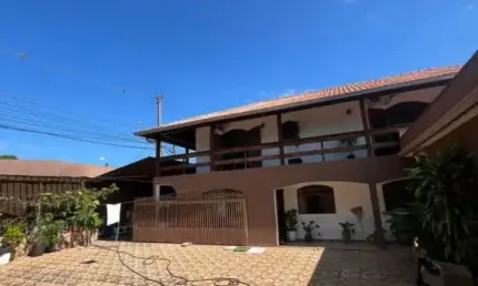 SOBRADO IMPECÁVEL E AMPLO PARA ACOMODAR TODA A FAMÍLIA ZONA LESTE DE LONDRINA