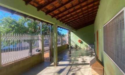 Casa com 3 quartos à venda na Rua Marco Polo, 122, Aeroporto, Londrina