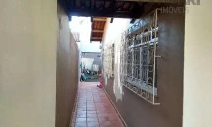 Casa com 3 quartos à venda na Rua Aristóteles de Oliveira Chueire, 86, Aragarça, Londrina