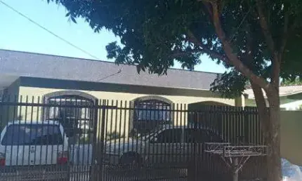 Casa com 3 quartos à venda na Rua Parnaiba, 34, Jardim Água da Aliança, Cambé