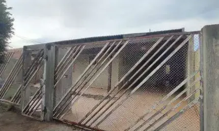 Casa com 3 quartos à venda na Rua Carlos Inácio Alves, 353, Jardim Pérola, Londrina