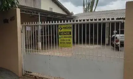 Casa com 2 quartos à venda na Rua Danilson José Tumiotto, 455, Residencial Abussafe, Londrina