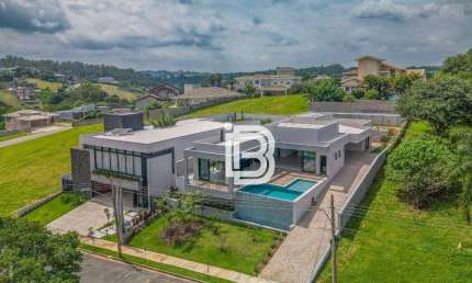 Vende Casa em Condomínio de Alto Padrão no Interior de São Paulo