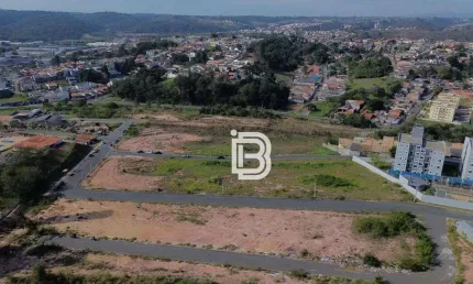 Terreno à venda na Rua Oswaldo Spinucci, Jardim das Acácias, Várzea Paulista