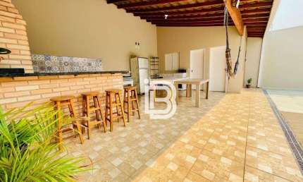 Casa TERREA com 3 dormitórios à venda, 240 m² por R$ 1.150.000 - Vila Rio Branco - Jundiaí/SP