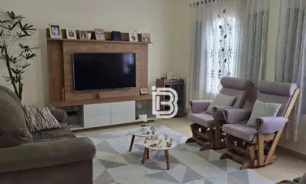 Casa com 3 dormitórios à venda, 325 m² por R$ 905.000,00 - Vila Josefina - Jundiaí/SP