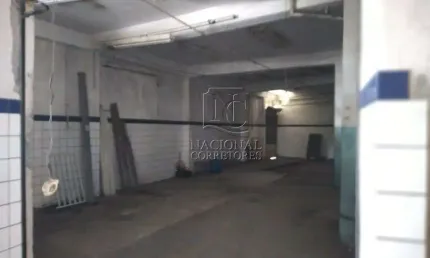 Galpão para venda em Utinga, Santo André. Bem localizado possui energia trifásica e 520m² distribuídos em dois pavimentos, R$ 1.500.000,00