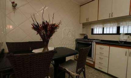 Linda casa térrea disponível para locação no Bairro Santa Maria em Santo André, com 311m² de área construída, valor de R$ 7.700,00