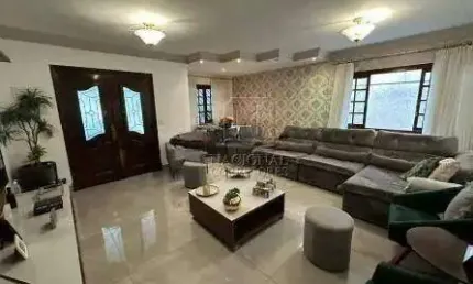 Sobrado à venda, 4 quartos, 3 suítes, 3 vagas, Santa Maria - Santo André/SP