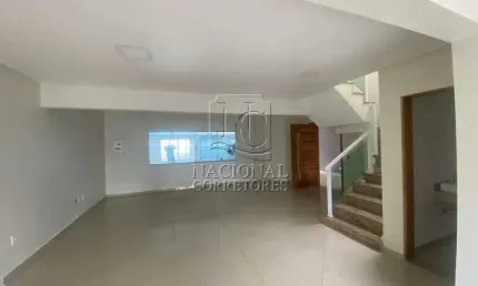 sobrado para locação ou venda no Centro de Santo André, com 220m² de área construída, distribuídos em 3 dormitórios sendo 3 suíte,