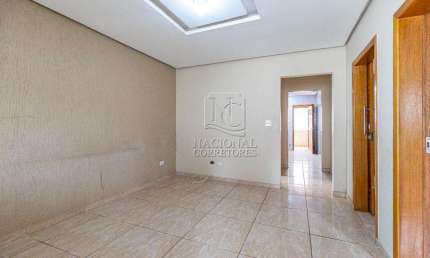 Casa térrea com edícula e quintal amplo no Parque Capuava – 250m² de Terreno