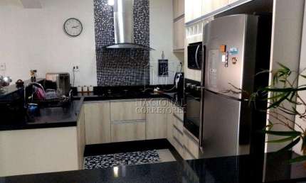Casa com 2 dormitórios à venda, 224 m² por R$ 650.000,00 - Vila Lucinda - Santo André/SP