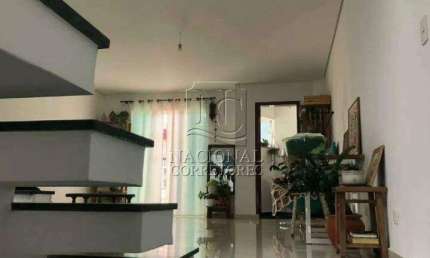 Sobrado a venda com 250m² , 4 suítes, 6 banheiros e 4 vagas - Vila Pinheirinho - Santo André - SP