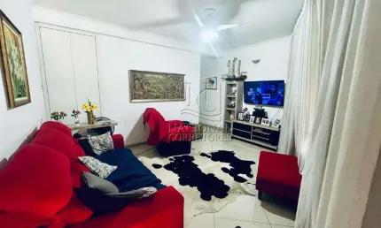 Sobrado amplo para venda no Parque Capuava, 157 m² de área construída, em um terreno de 128 m².