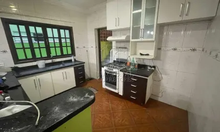 Sobrado com 100 m² de área útil à venda no Jardim Santo André - Santo André/ SP