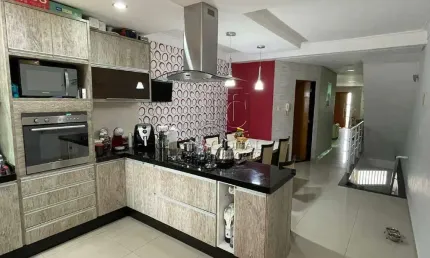 Sobrado à venda, 3 quartos, 1 suíte, 4 vagas, Vila Assunção - Santo André/SP