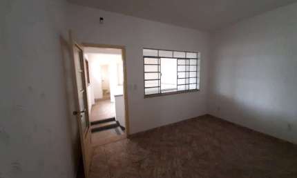 Casa com 5 quartos para alugar na Vila Alpina, São Paulo 