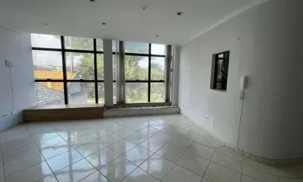 Excelente oportunidade de aluguel de salas comerciais na Rua Costa Barro