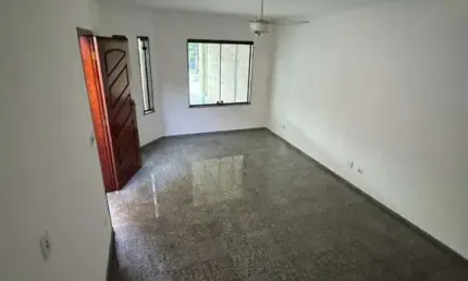 Sobrado para alugar 2 dormitorios e 2 vagas- vila bertioga