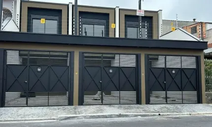 excelente sobrado a venda na Vila Tolstói com 02 suítes 100m²!