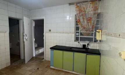 1 dormitorio sala cozinha e banheiro , sem vaga de garagem- Vila Bela