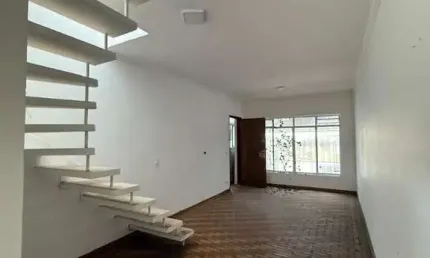 Sobrado com 4 dormitorios sendo 1 suite com 2 vagas de garagem coberta - vila bela