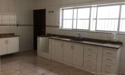 Casa com 3 quartos para alugar na Vila Lucia, São Paulo 