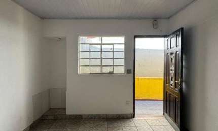 1 dormitório,1 dormitório; cozinha; banheiro. -Vila Bela