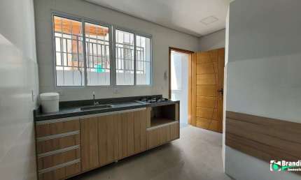 2 dormitórios, sala, cozinha , banheiro grande , pequena lavanderia- Vila Bela