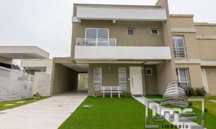Sobrado duplex 3 quartos com suíte 2 vagas em Condomínio Fechado - Santa Candida