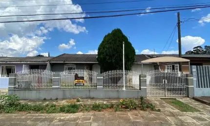 Linda Residência no Bairro Jardim Carvalho - Vila Baraúna.