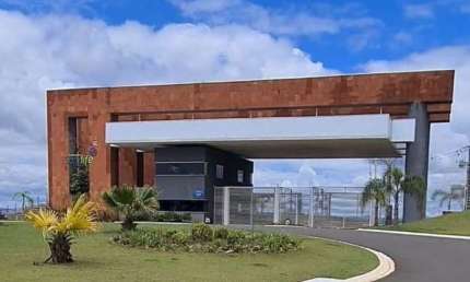 Terrenos à Venda no Condomínio Residencial Safelife Cortez