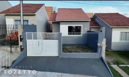 Casa à venda com amplo terreno no Campos Elísios no Contorno