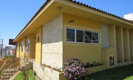Casa de esquina na Av Ernesto Vilela ao lado dos Bombeiros
