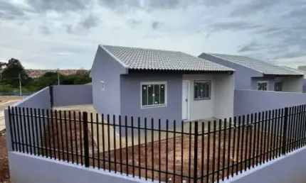 Casa de esquina 2 quartos no gsp com amplo terreno!